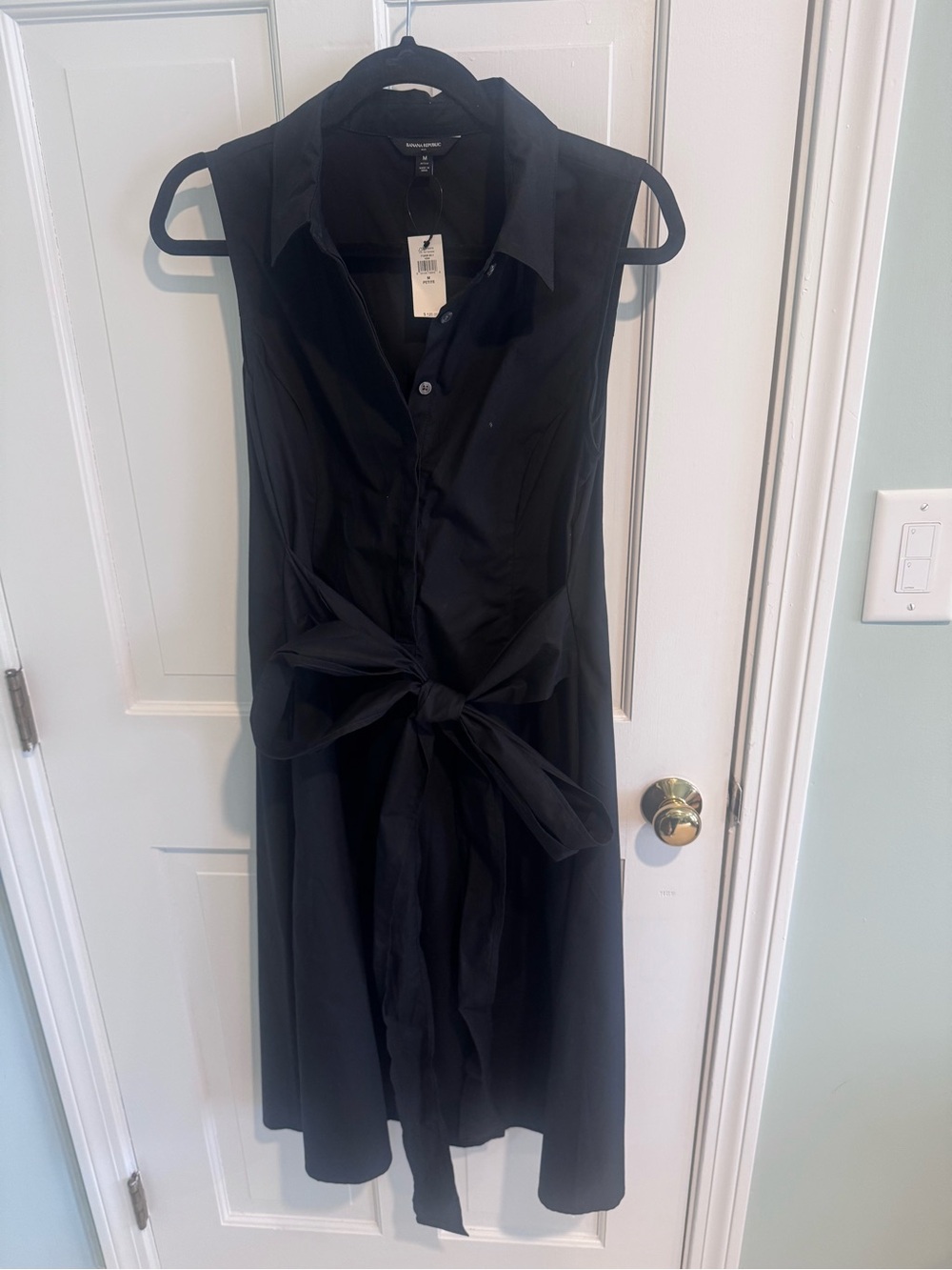 Banana Republic Sleeveless Black Tie-Waist Shirt Dress -